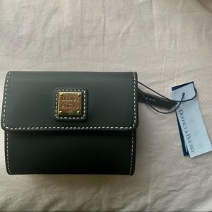 Small Dooney and Bourne wallet